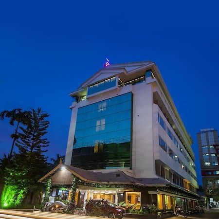 The Renai Cochin Hotel Kochi Exterior photo