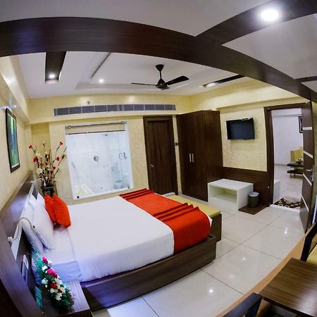 The Renai Cochin Hotel Kochi Exterior photo
