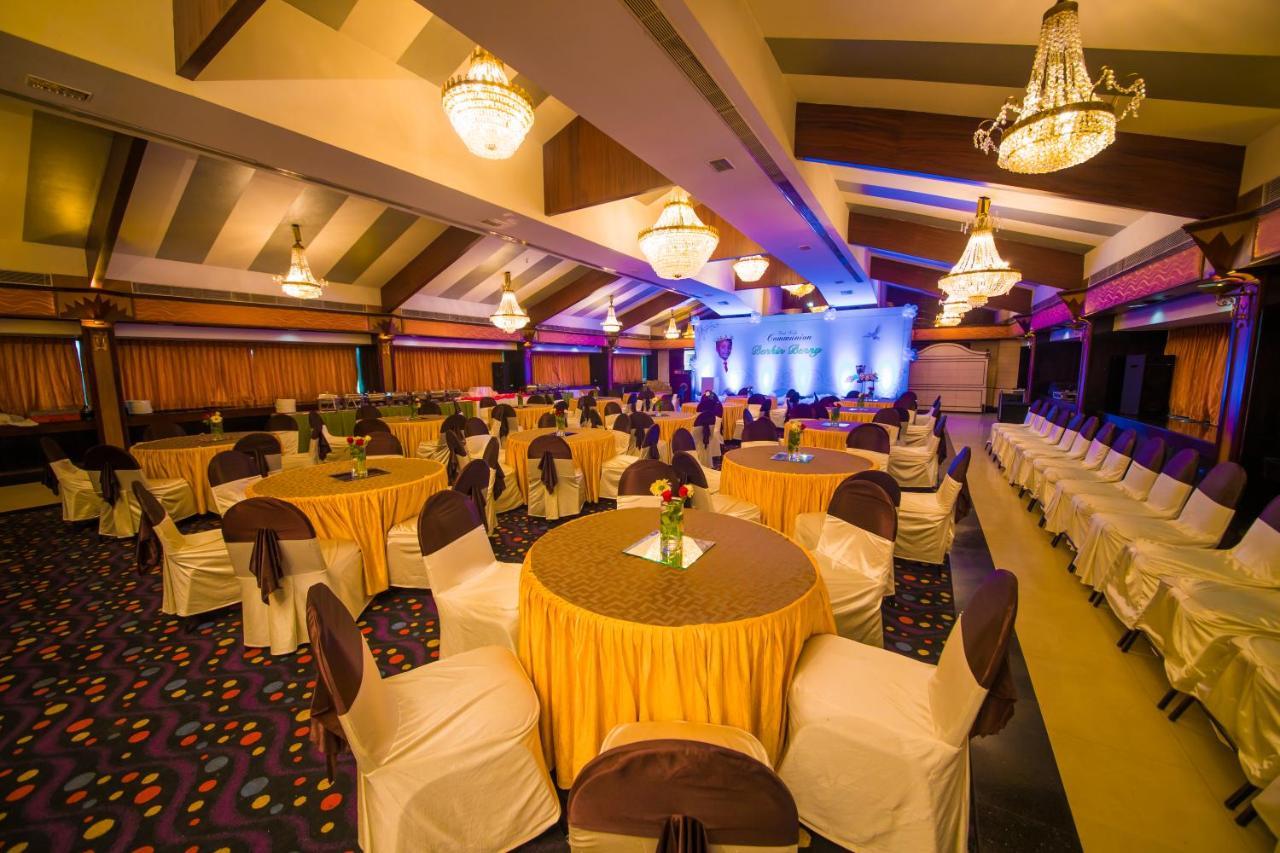 The Renai Cochin Hotel Kochi Exterior photo