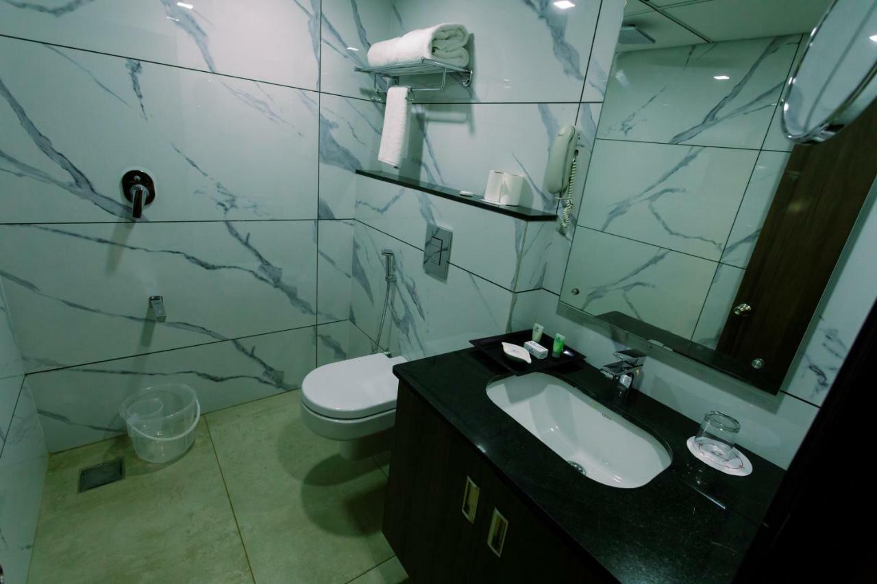 The Renai Cochin Hotel Kochi Exterior photo
