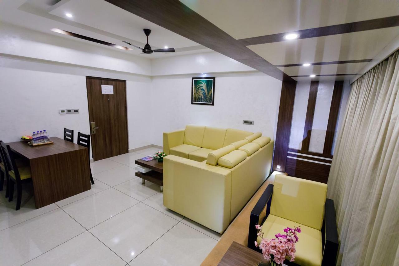 The Renai Cochin Hotel Kochi Exterior photo